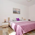 3 Bedroom Stunning In Okrug Gornji Apartman *