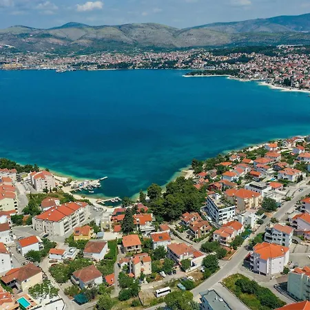 Lovely In Okrug Gornji *