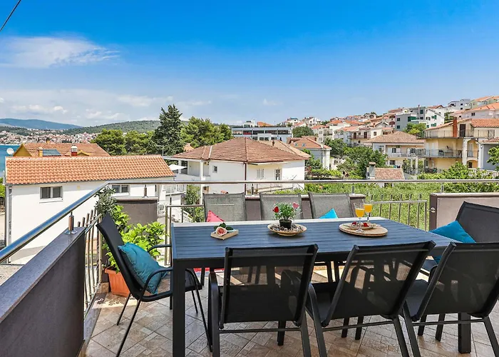 3 Bedroom Stunning In Okrug Gornji Apartmán *