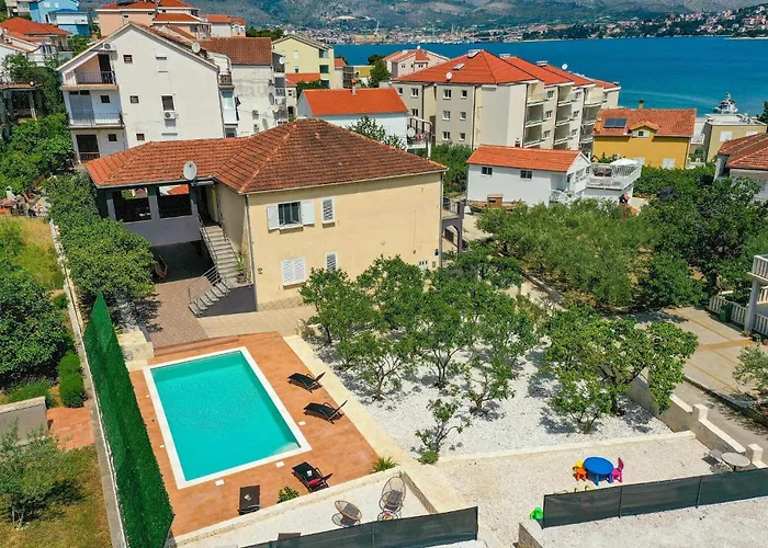 Apartmán 3 Bedroom Stunning In Okrug Gornji *