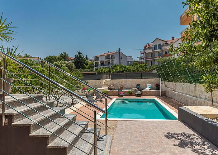 3 Bedroom Stunning In Okrug Gornji Trogir
