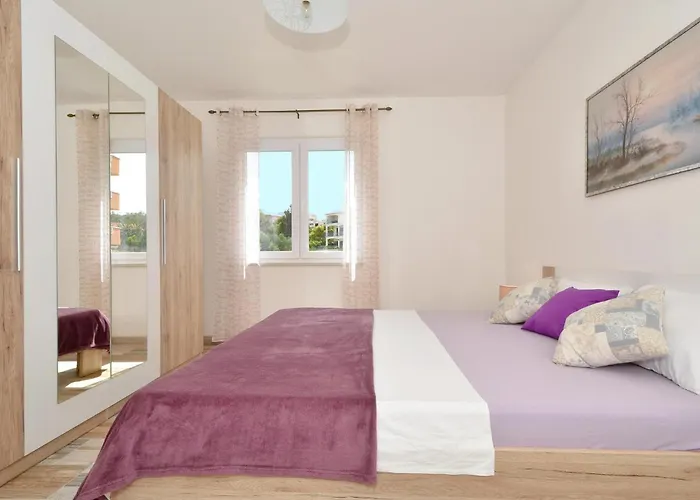 3 Bedroom Stunning In Okrug Gornji *