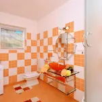 アパート 3 Bedroom Stunning In Okrug Gornji トロギール